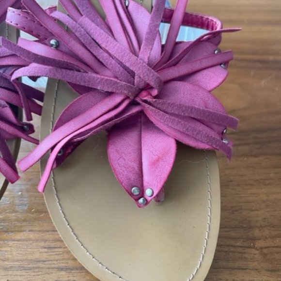 Pink tassle suede sandals - Picture 4 of 6